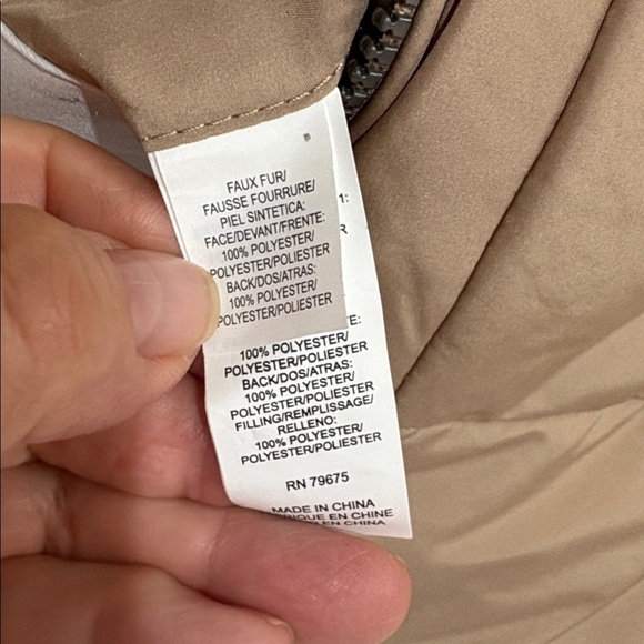 Lucky Brand Reversible Cream Sherpa/Tan Polyester Vest - Picture 10 of 12